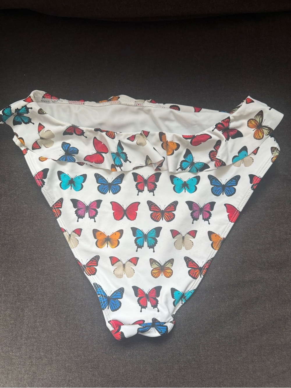 Show me your mumu - White Butterfly Print Ruffle Bikini Set - Picture 7 of 7